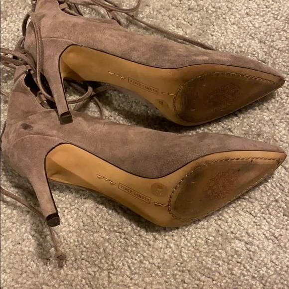 Lace up suede heels - Picture 5 of 5